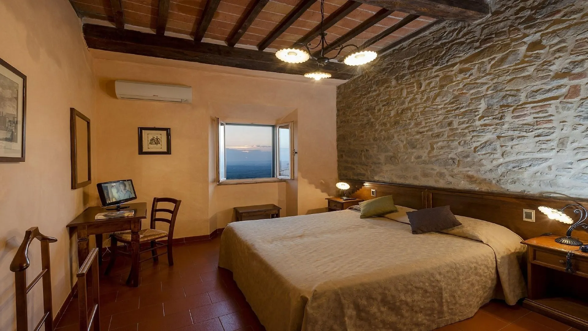 ***  Hotel Italia Cortona Italy